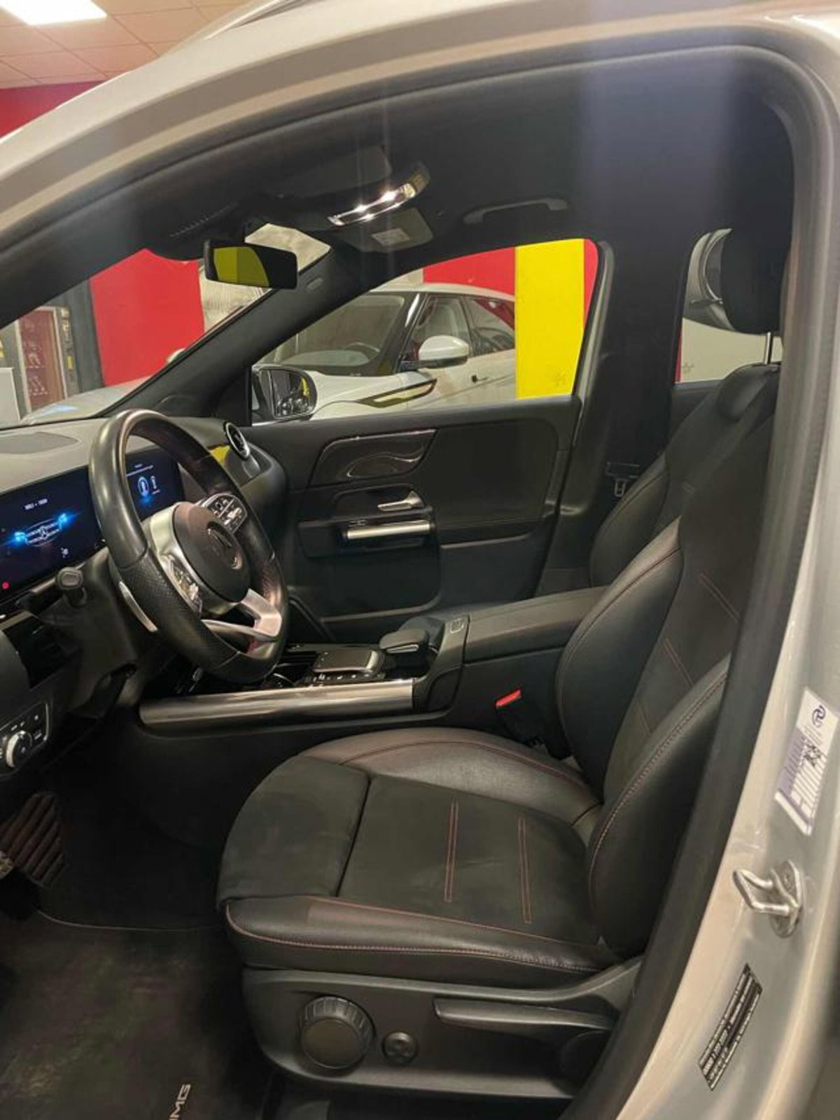 Mercedes-Benz GLA SUV 200 d Automatic Premium (7)