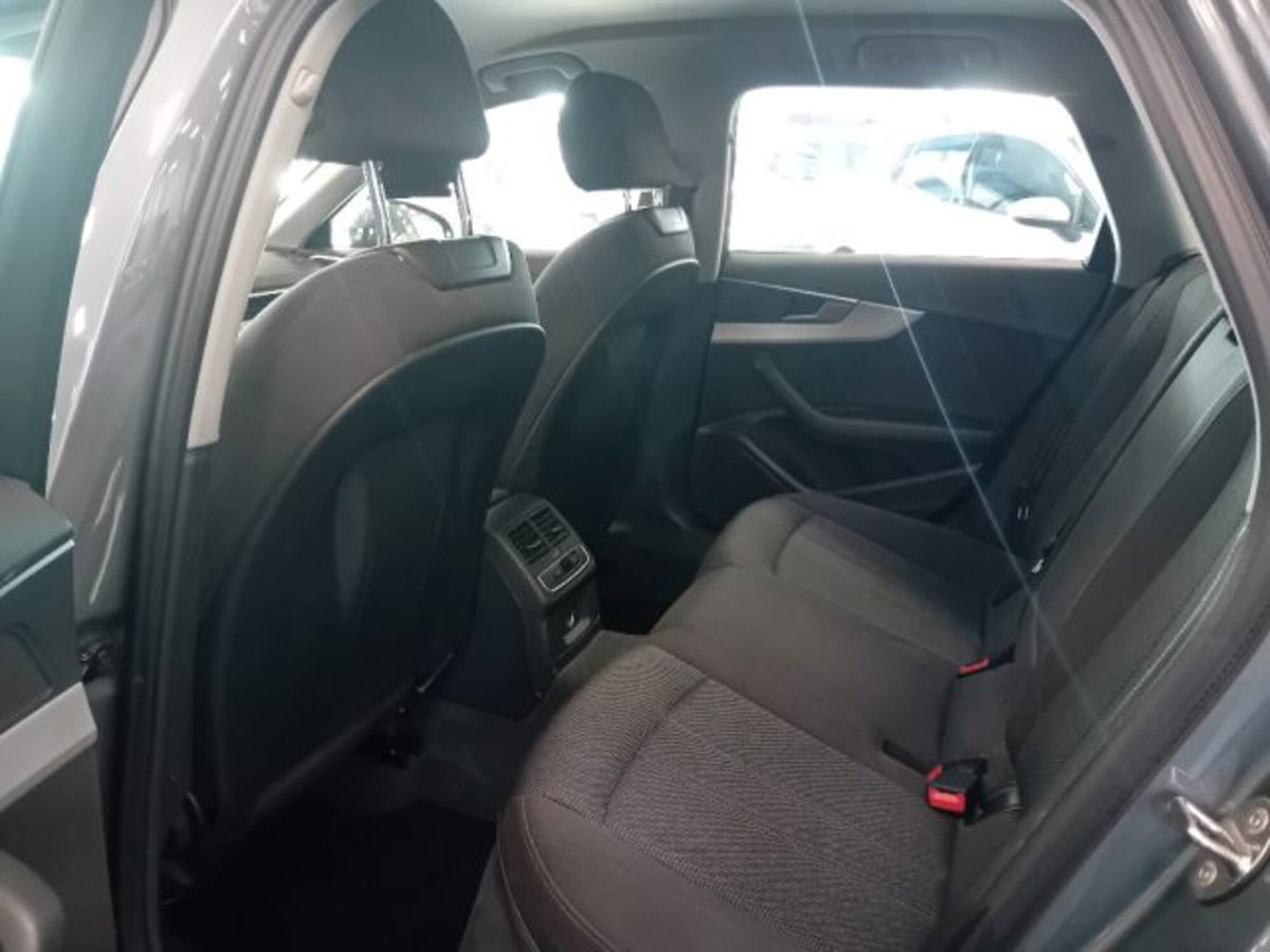 Audi A4 Avant 2.0 TDI 190 CV quattro (9)