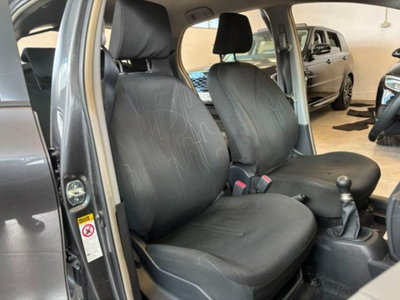 Toyota Yaris 1.0 5 porte (10)