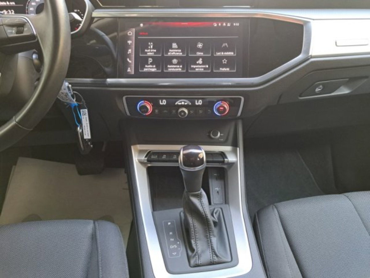 Audi Q3 Sportback 35 TDI quattro S tronic Business Plus (12)