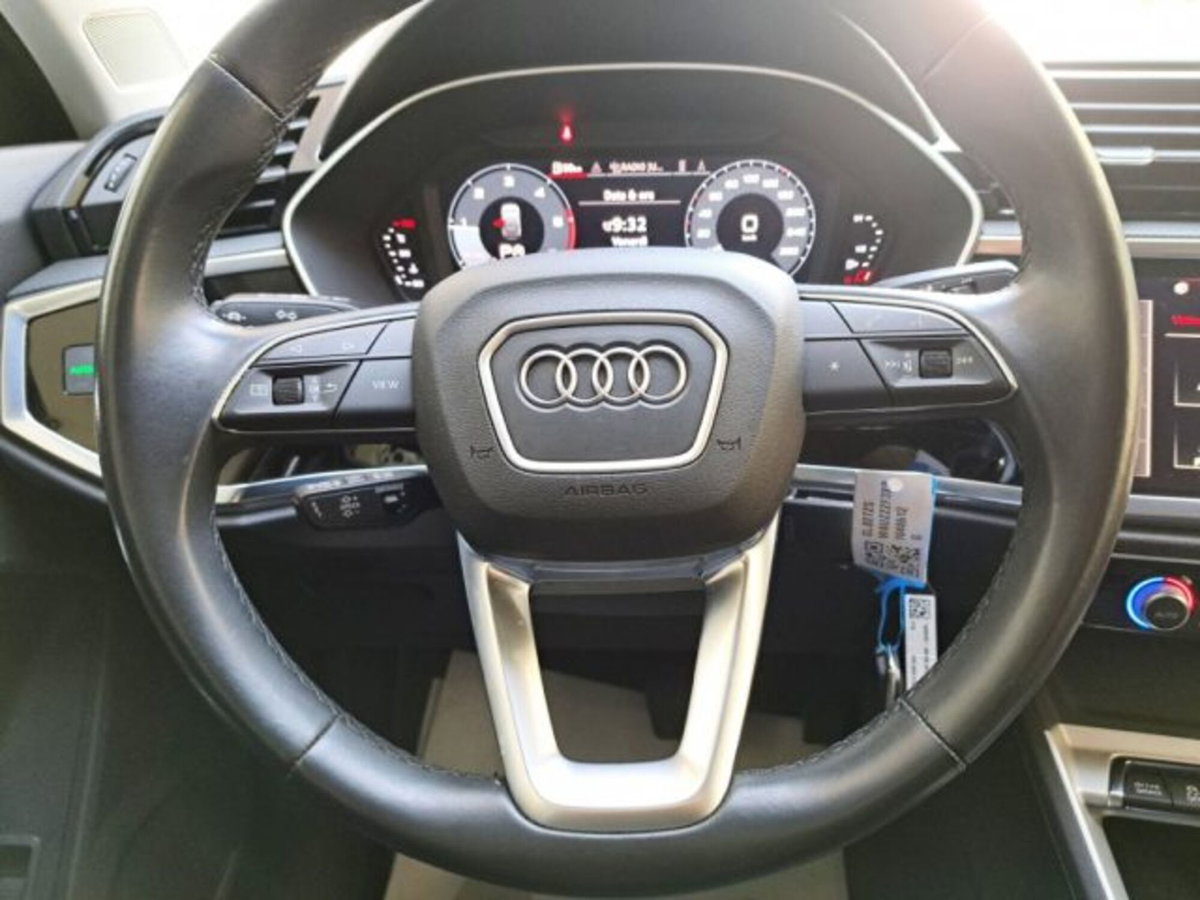 Audi Q3 Sportback 35 TDI quattro S tronic Business Plus (13)