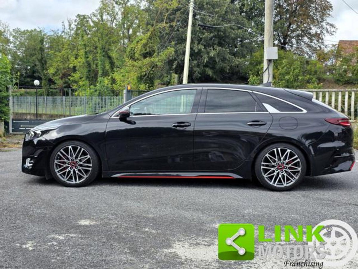 Kia ProCeed 1.6 t-gdi GT 204cv dct (8)