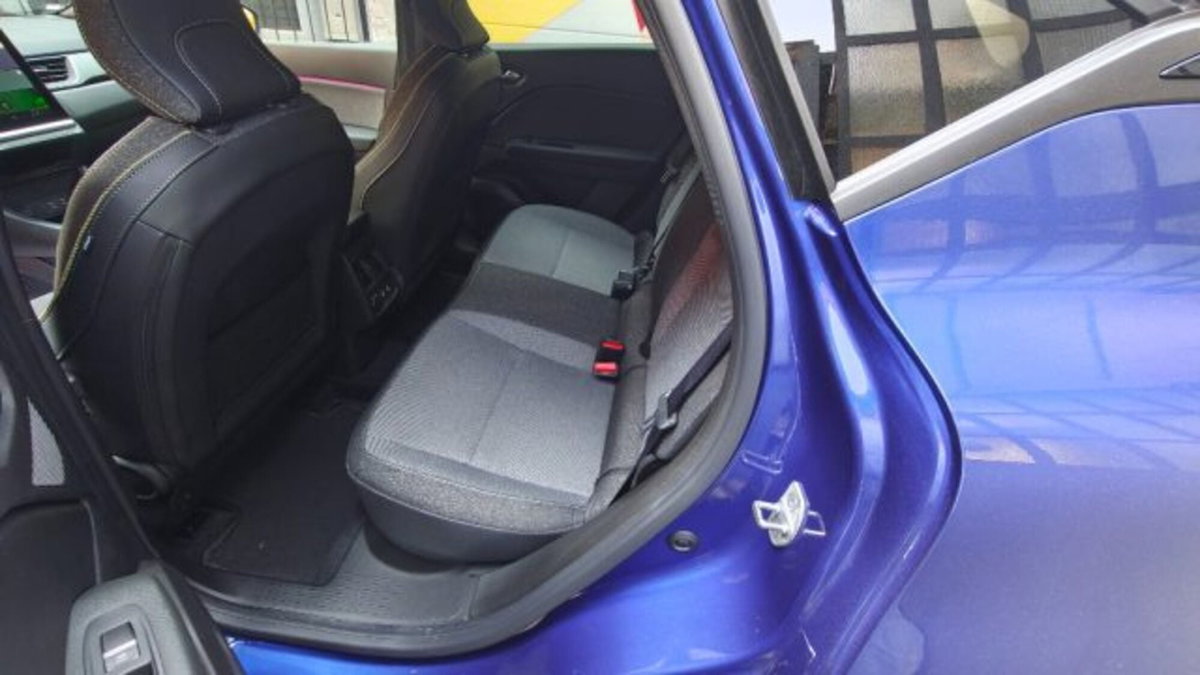 Renault Captur 1.8 full hybrid series Esprit Alpine 160cv auto (9)