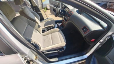 Peugeot 307 16V 5p. XT (12)