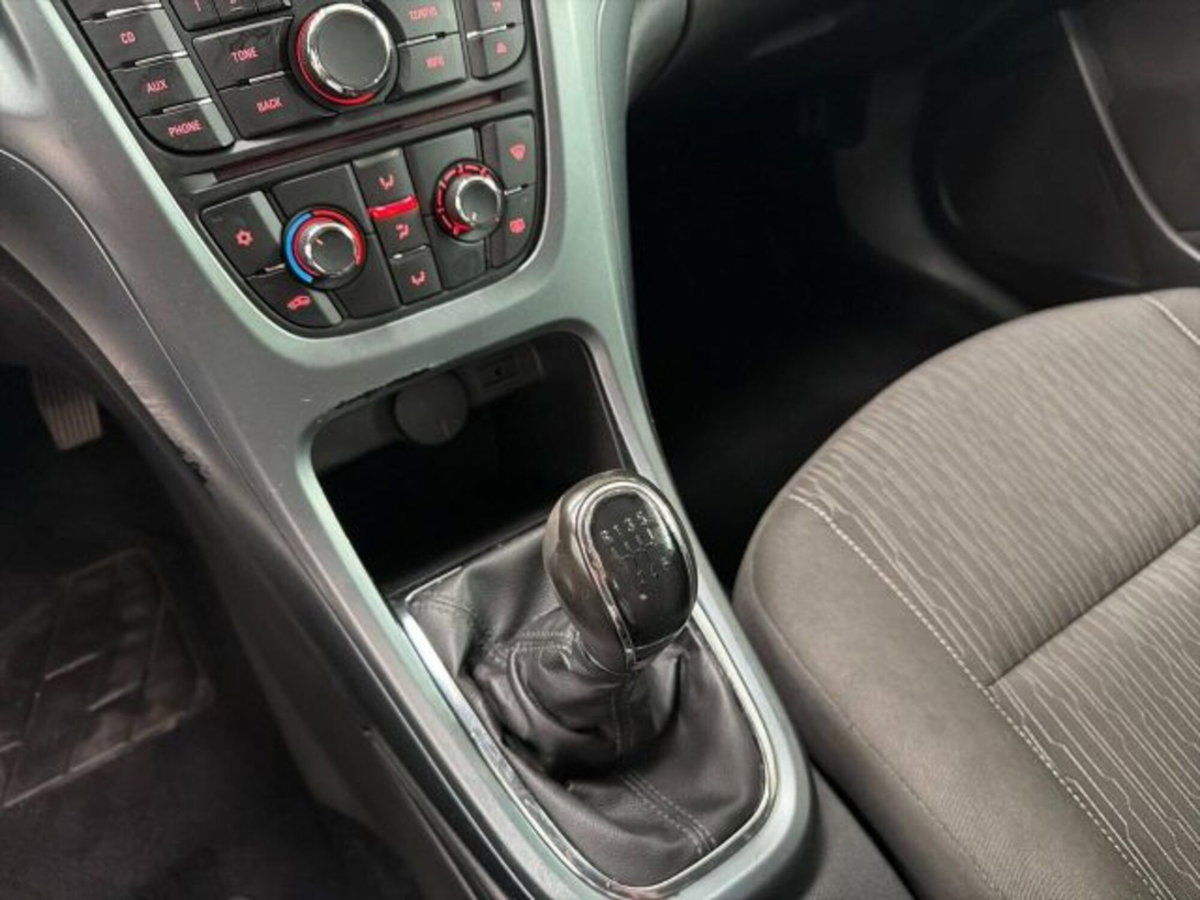 Opel Astra 1.7 CDTI 110CV 5 porte Cosmo (11)