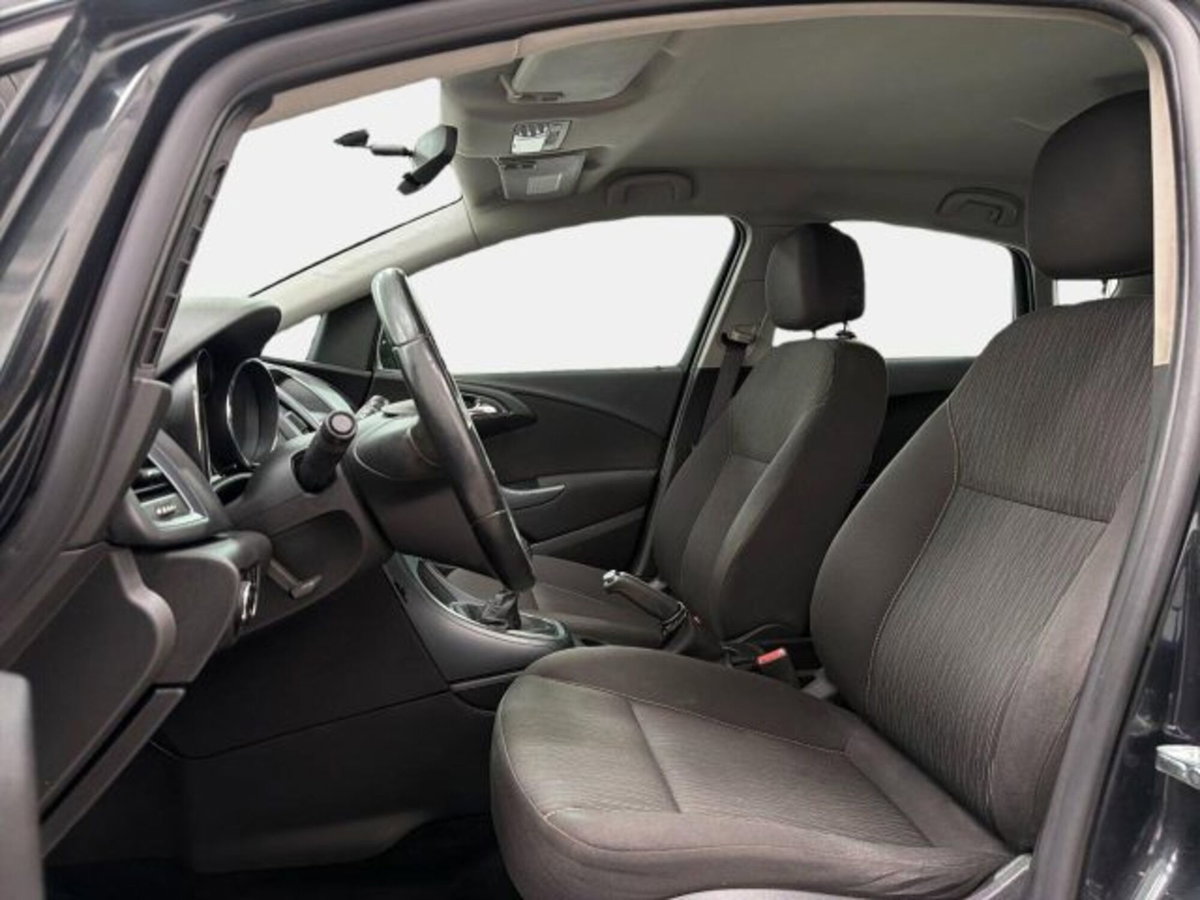 Opel Astra 1.7 CDTI 110CV 5 porte Cosmo (12)