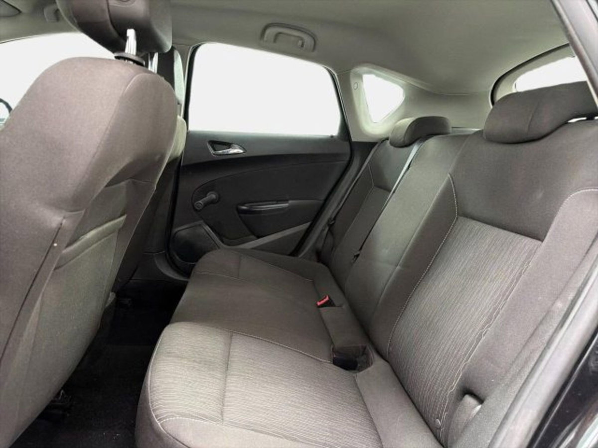 Opel Astra 1.7 CDTI 110CV 5 porte Cosmo (13)