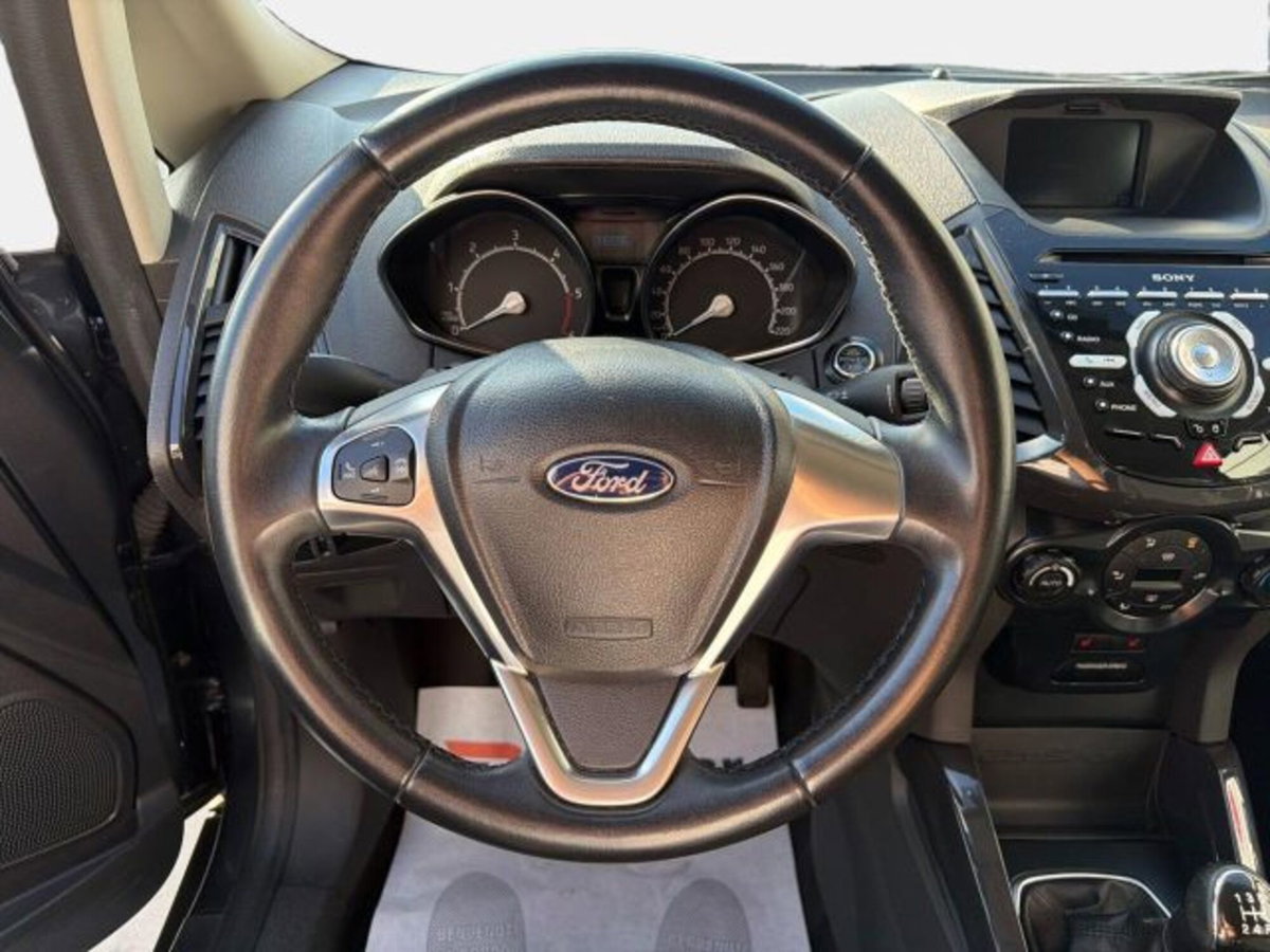 Ford EcoSport 1.5 TDCi 95 CV Titanium S (8)