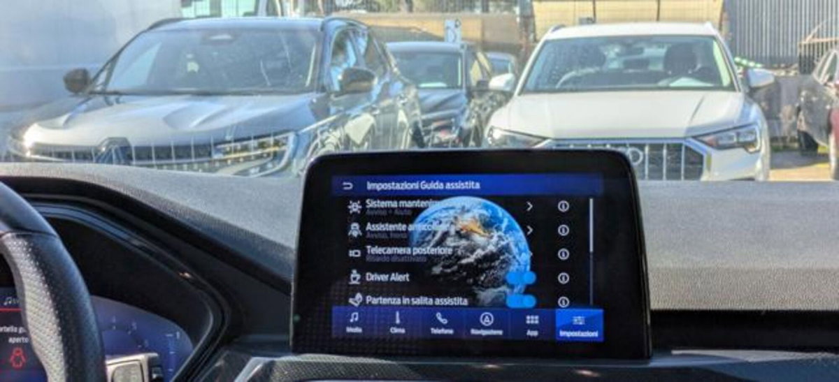 Ford Kuga 1.5 EcoBoost 150 CV 2WD ST-Line (8)