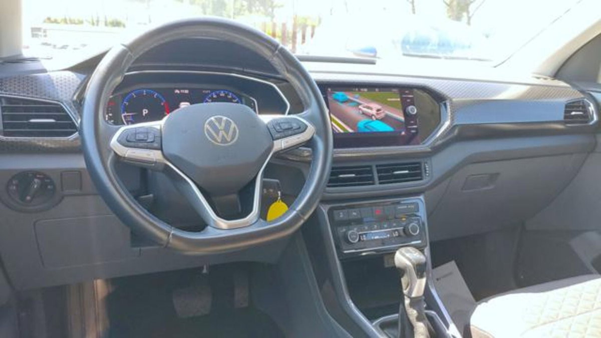 Volkswagen T-Cross 1.0 TSI 110 CV Sport (6)