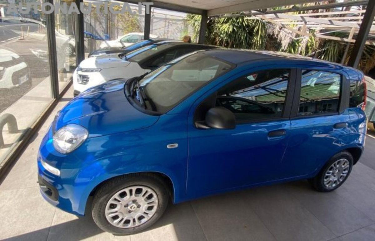 Fiat Panda 1.0 firefly hybrid Icon s&s 70cv (2)