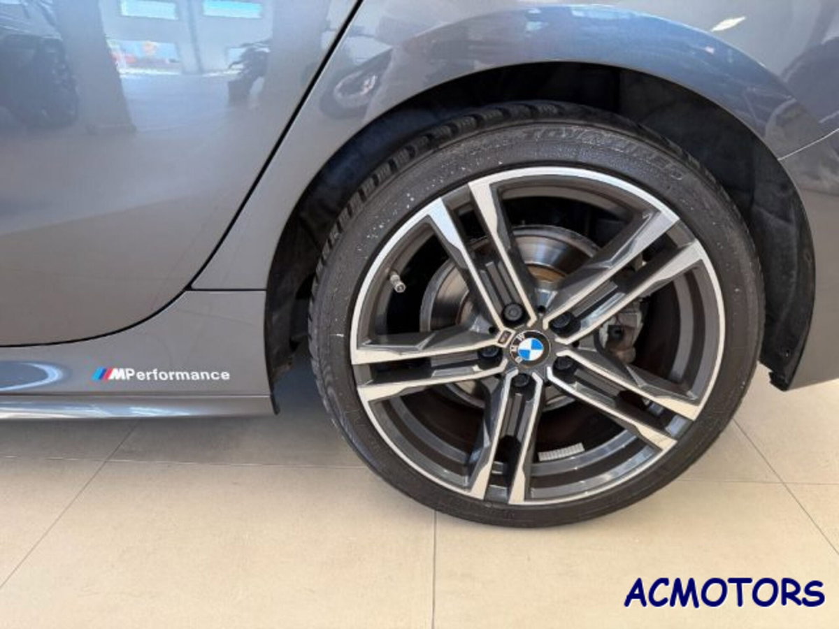 BMW Serie 1 116d 2.0 116CV cat 5 porte Attiva DPF (15)