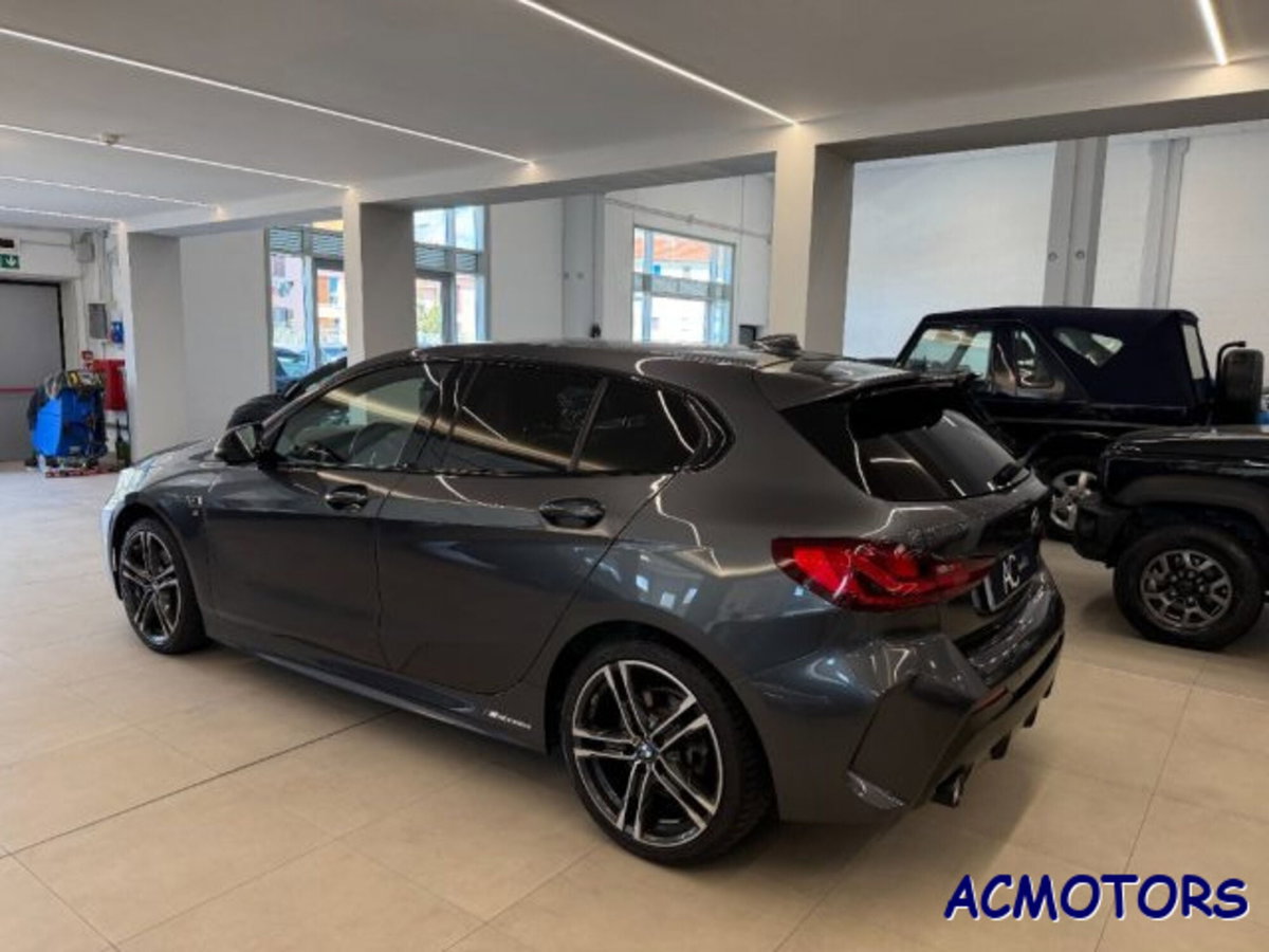 BMW Serie 1 116d 2.0 116CV cat 5 porte Attiva DPF (3)