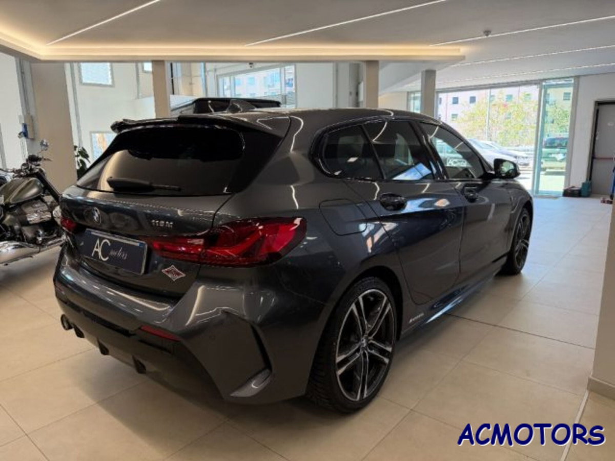 BMW Serie 1 116d 2.0 116CV cat 5 porte Attiva DPF (5)