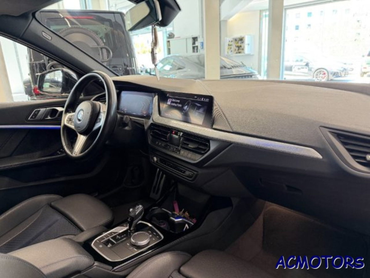 BMW Serie 1 116d 2.0 116CV cat 5 porte Attiva DPF (9)