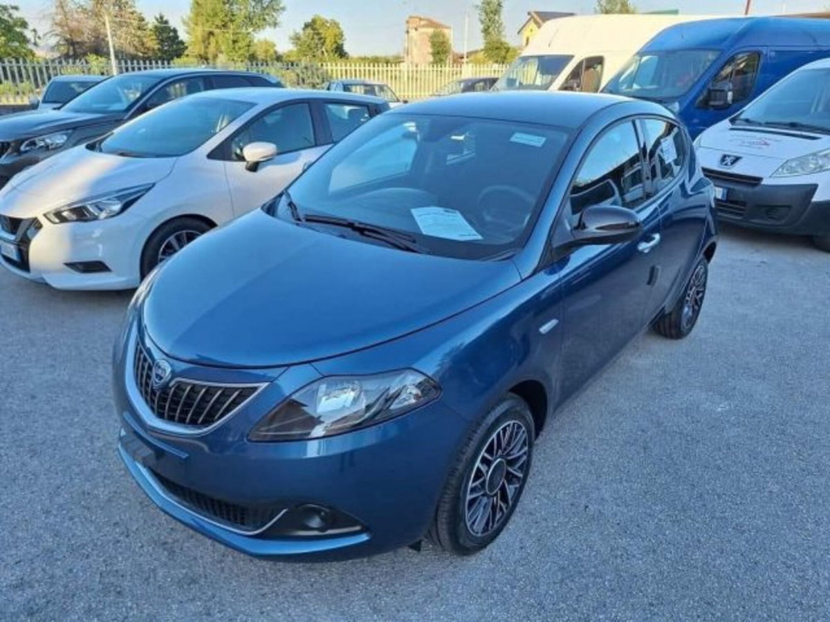 Lancia Ypsilon 1.0 FireFly 5 porte S&S Hybrid Ecochic Gold