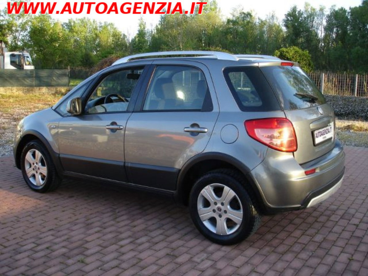 Fiat Sedici 1.9 MJT 4x4 Dynamic (4)