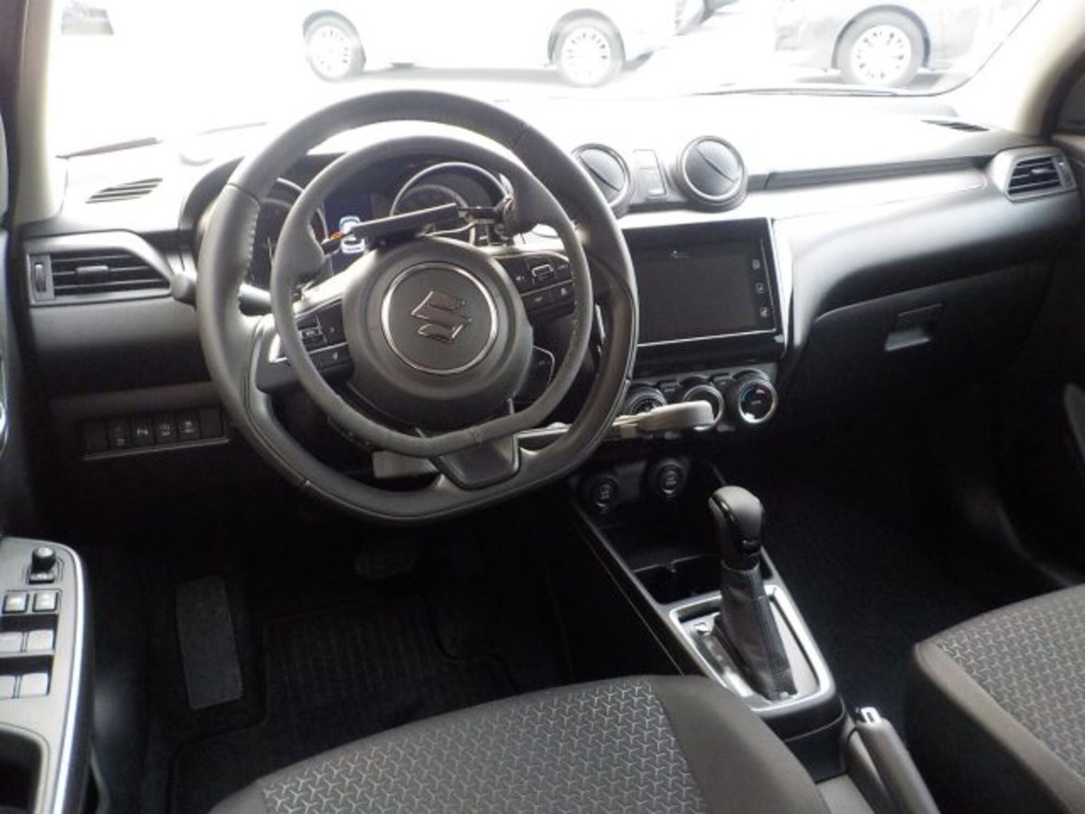 Suzuki Swift 1.2 Hybrid Top (6)