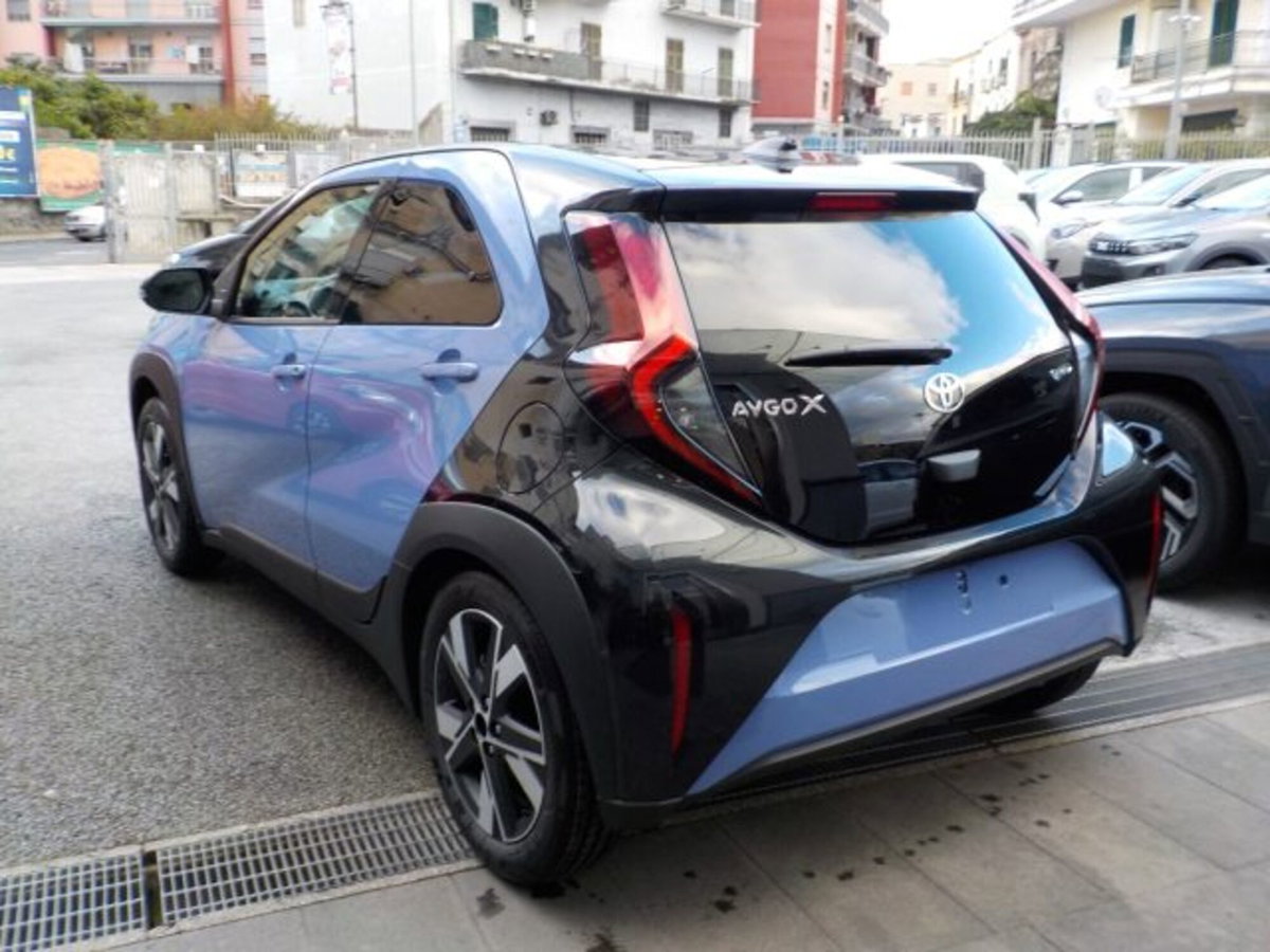 Toyota Aygo X 1.5 hybrid e-cvt (12)