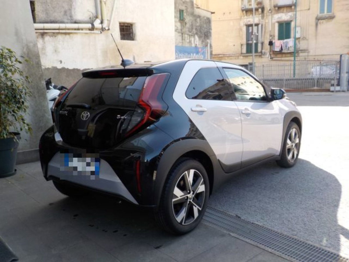 Toyota Aygo X 1.5 hybrid e-cvt (13)
