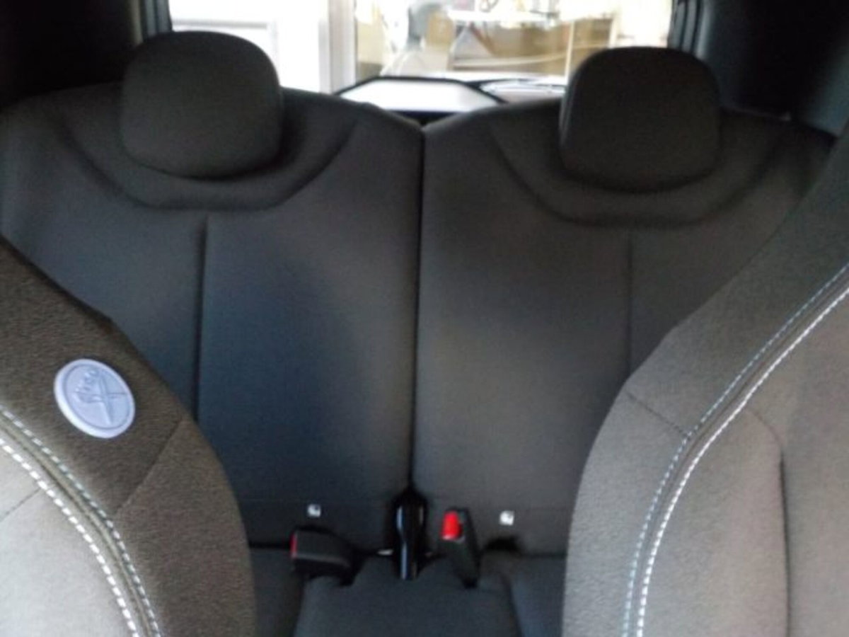 Toyota Aygo X 1.5 hybrid e-cvt (8)
