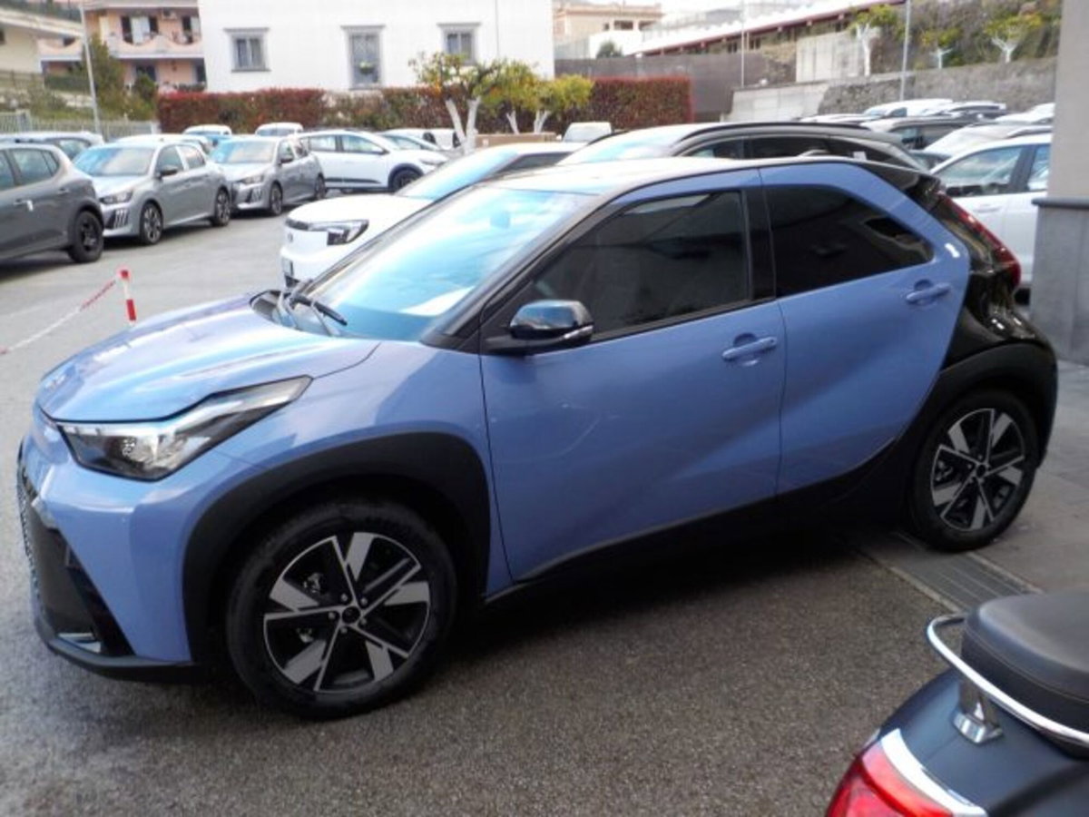 Toyota Aygo X 1.5 hybrid e-cvt (9)