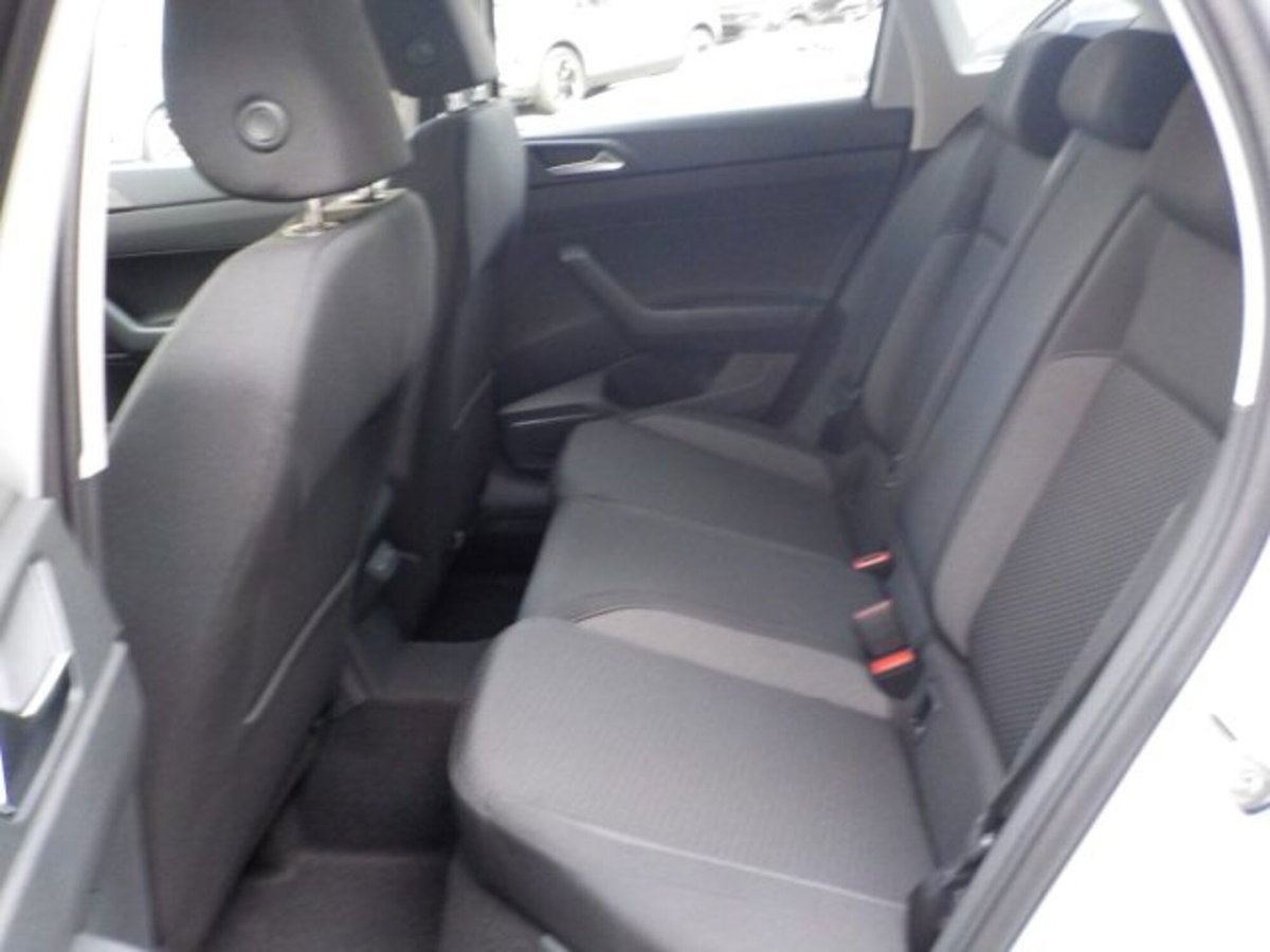 Volkswagen Taigo 1.0 tsi Edition 95cv (10)