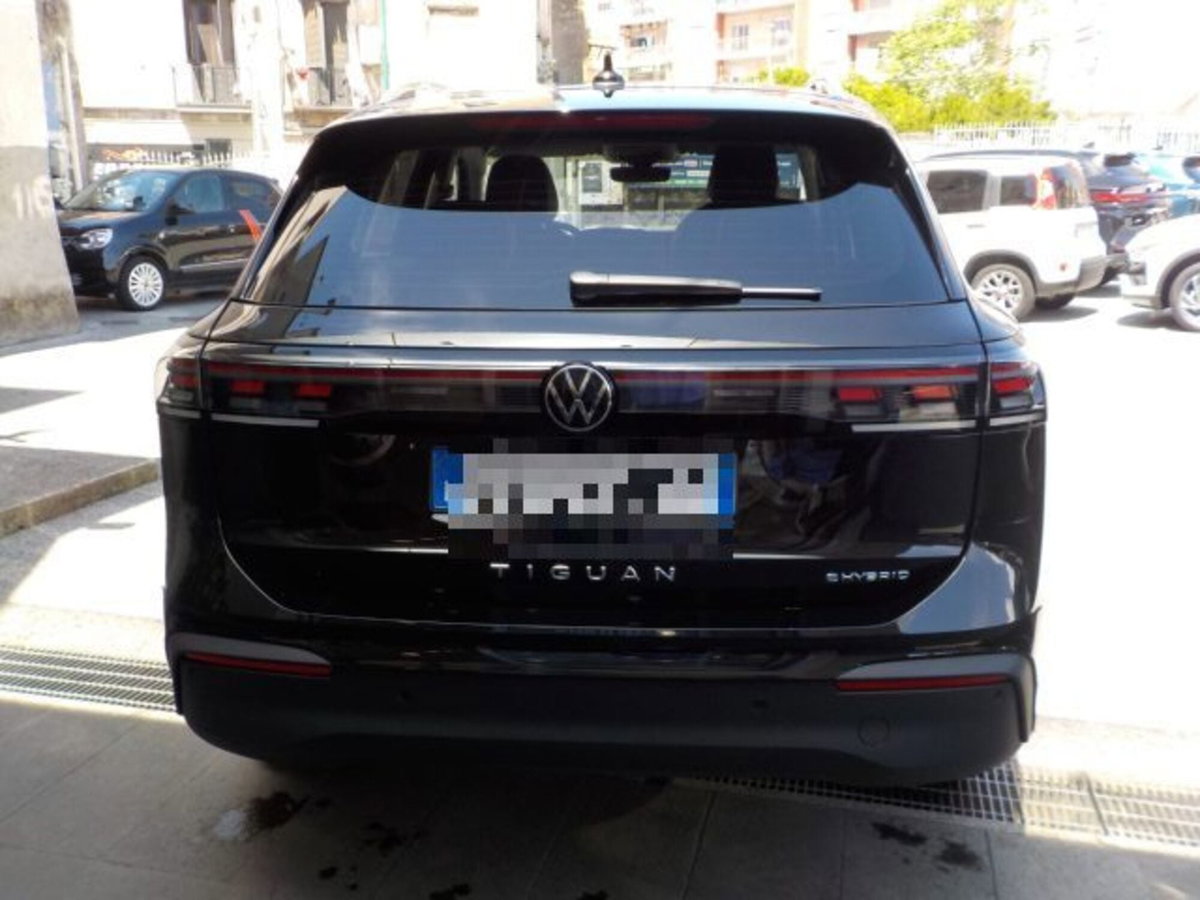 Volkswagen Tiguan 1.5 etsi Edition 130cv dsg (15)