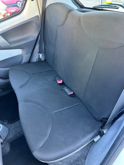 Toyota Aygo 1.0 12V VVT-i 5 porte Sol Connect (14)