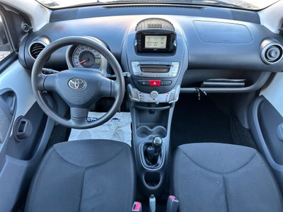 Toyota Aygo 1.0 12V VVT-i 5 porte Sol Connect (15)