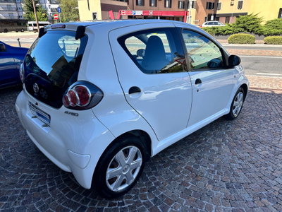 Toyota Aygo 1.0 12V VVT-i 5 porte Sol Connect (8)