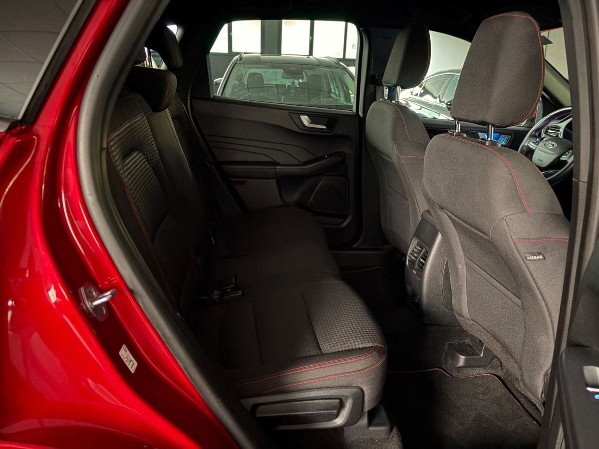 Ford Kuga 1.5 EcoBlue 120 CV 2WD ST-Line (11)