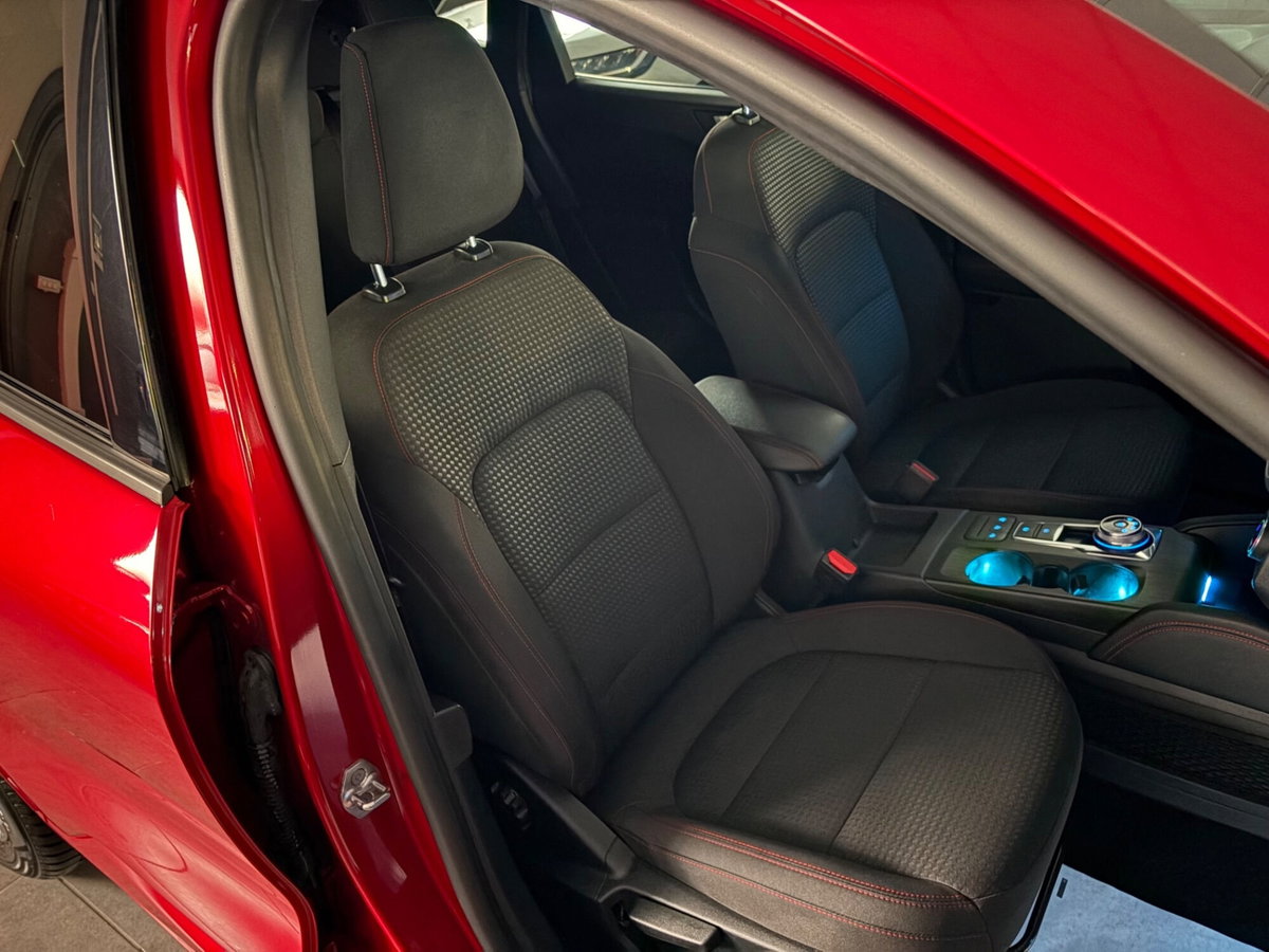 Ford Kuga 1.5 EcoBlue 120 CV 2WD ST-Line (13)
