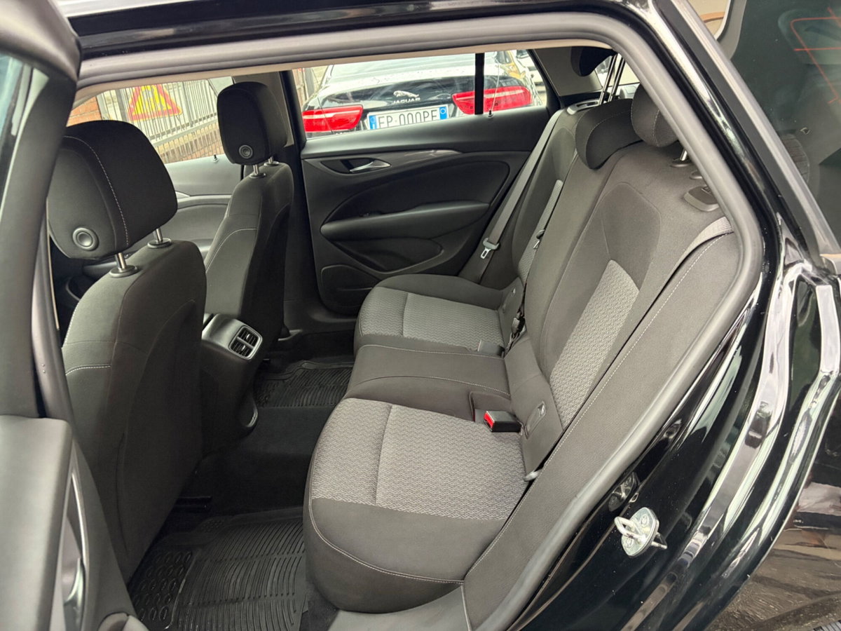 Opel Insignia Station Wagon 2.0 CDTI S&S aut. Sports Business (6)