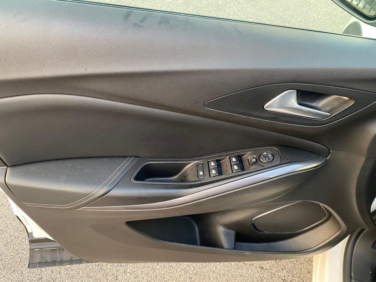 Opel Grandland X 1.5 diesel Ecotec Start&Stop aut. Ultimate (11)