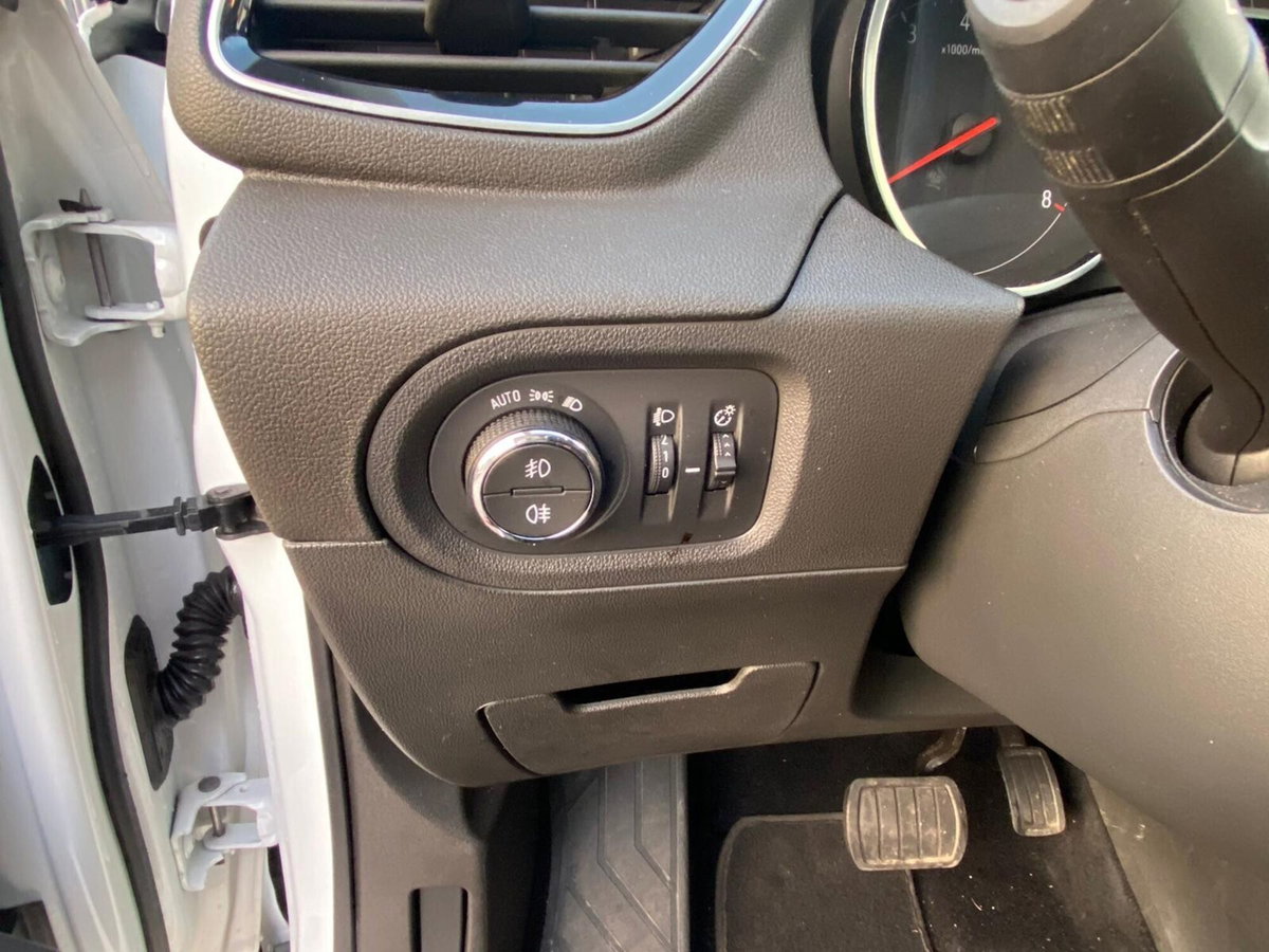 Opel Grandland X 1.5 diesel Ecotec Start&Stop aut. Ultimate (13)