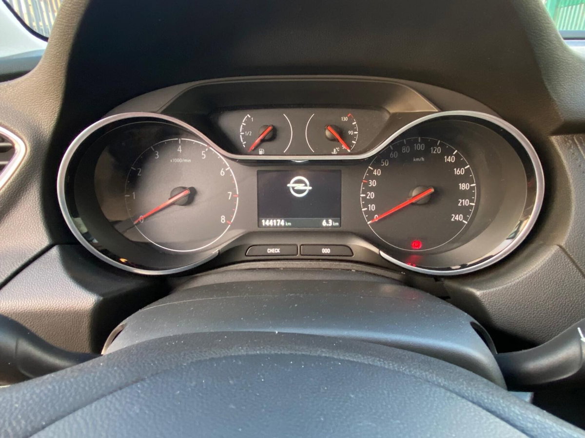 Opel Grandland X 1.5 diesel Ecotec Start&Stop aut. Ultimate (15)