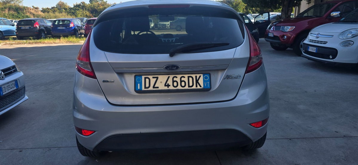 Ford Fiesta 1.4 TDCi 5p. Ghia (4)