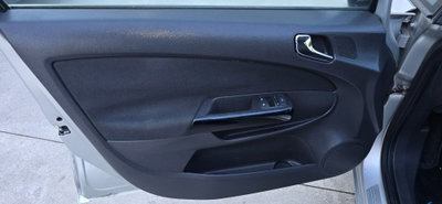 Opel Corsa 1.2i 16V cat 5 porte Cosmo (15)