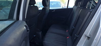 Opel Corsa 1.2i 16V cat 5 porte Cosmo (16)