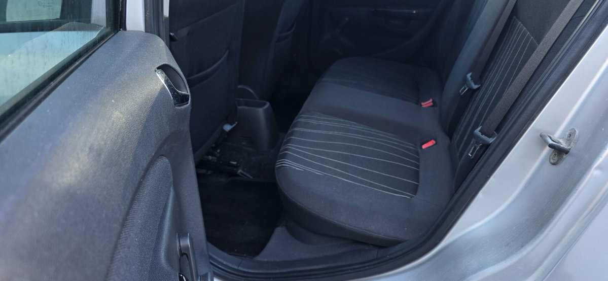 Opel Corsa 1.2i 16V cat 5 porte Cosmo (17)