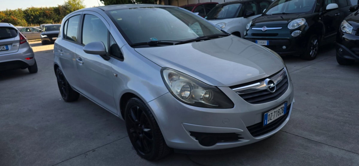 Opel Corsa 1.2i 16V cat 5 porte Cosmo (3)