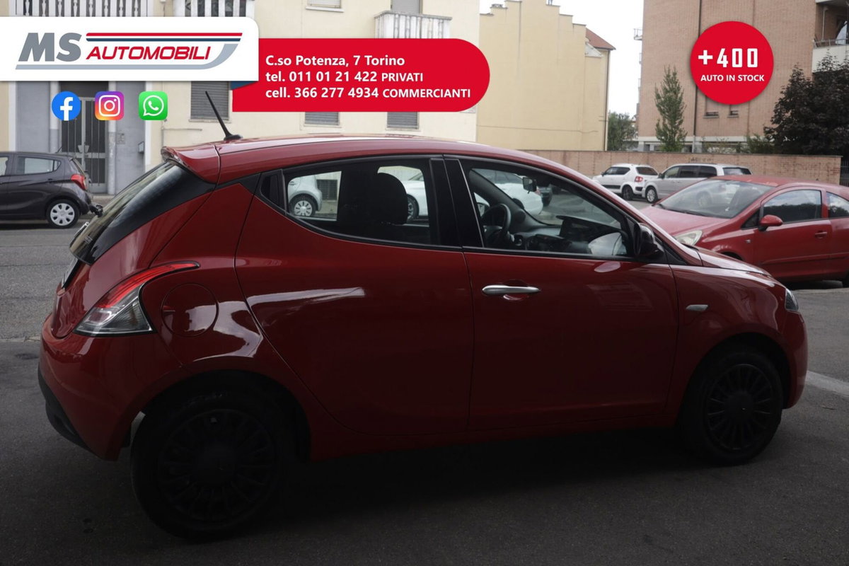 Lancia Ypsilon 1.0 FireFly 5 porte S&S Hybrid Silver Plus (13)