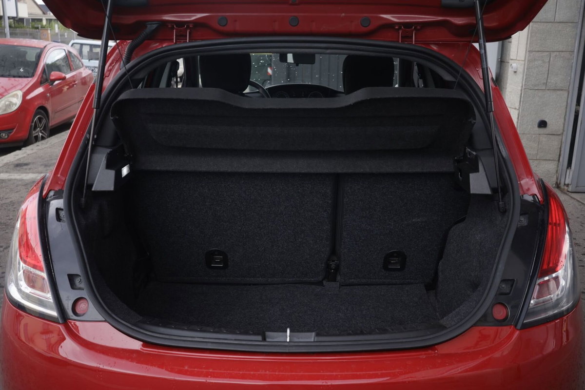 Lancia Ypsilon 1.0 FireFly 5 porte S&S Hybrid Silver Plus (18)