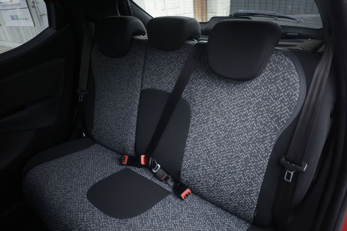 Lancia Ypsilon 1.0 FireFly 5 porte S&S Hybrid Silver Plus (3)