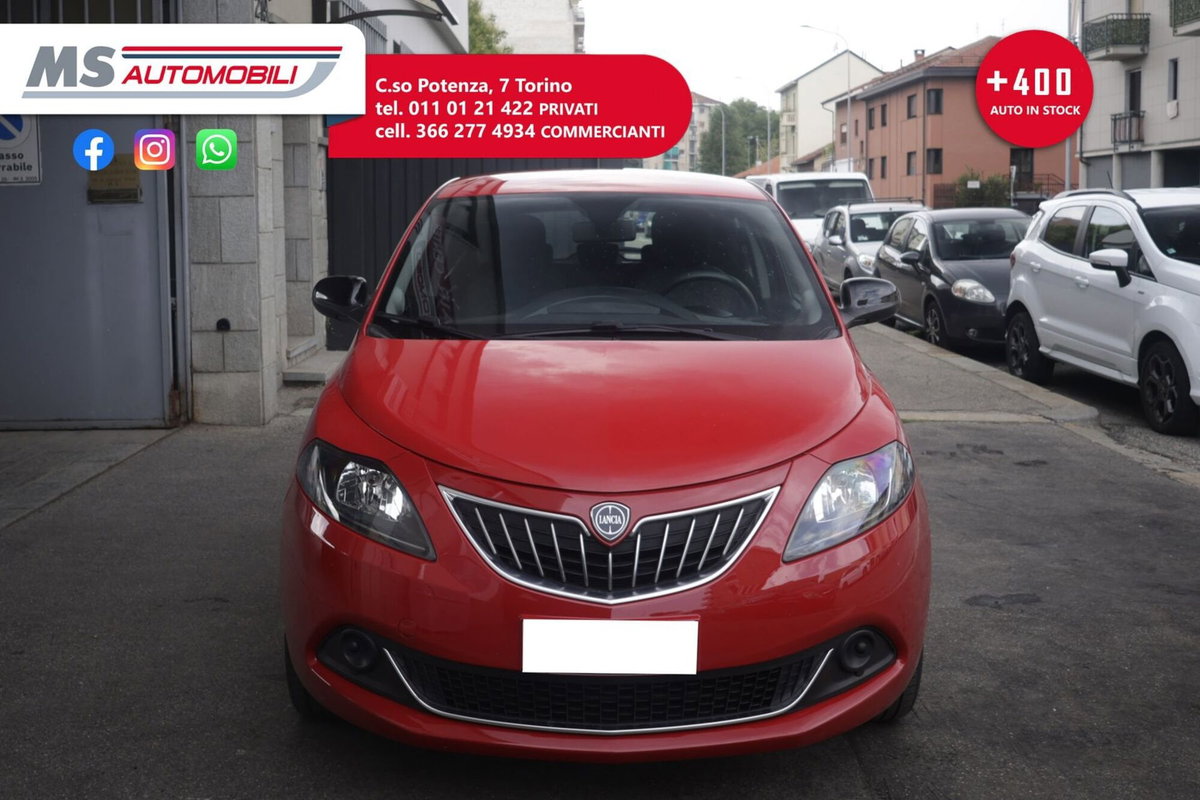 Lancia Ypsilon 1.0 FireFly 5 porte S&S Hybrid Silver Plus (9)