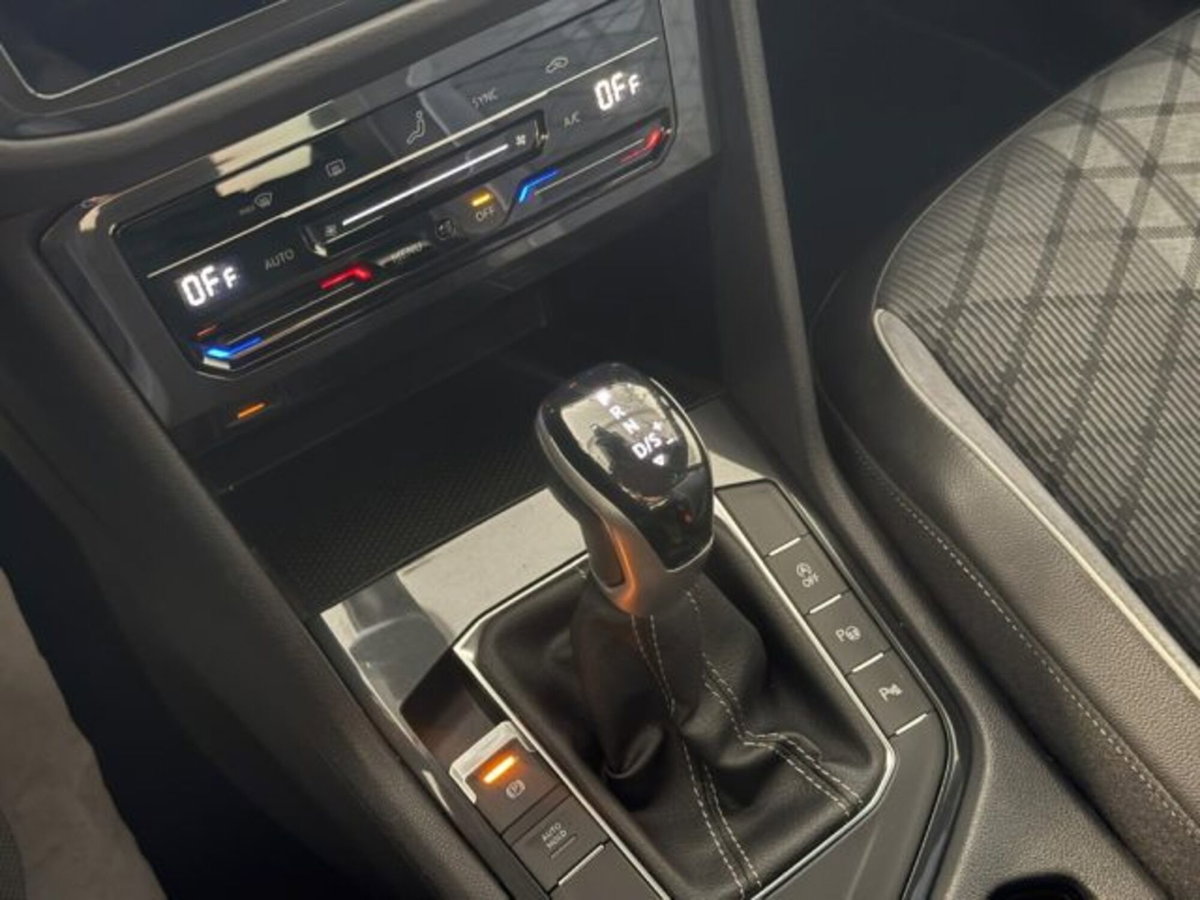 Volkswagen Tiguan 1.5 TSI 150 CV DSG ACT R-Line (17)