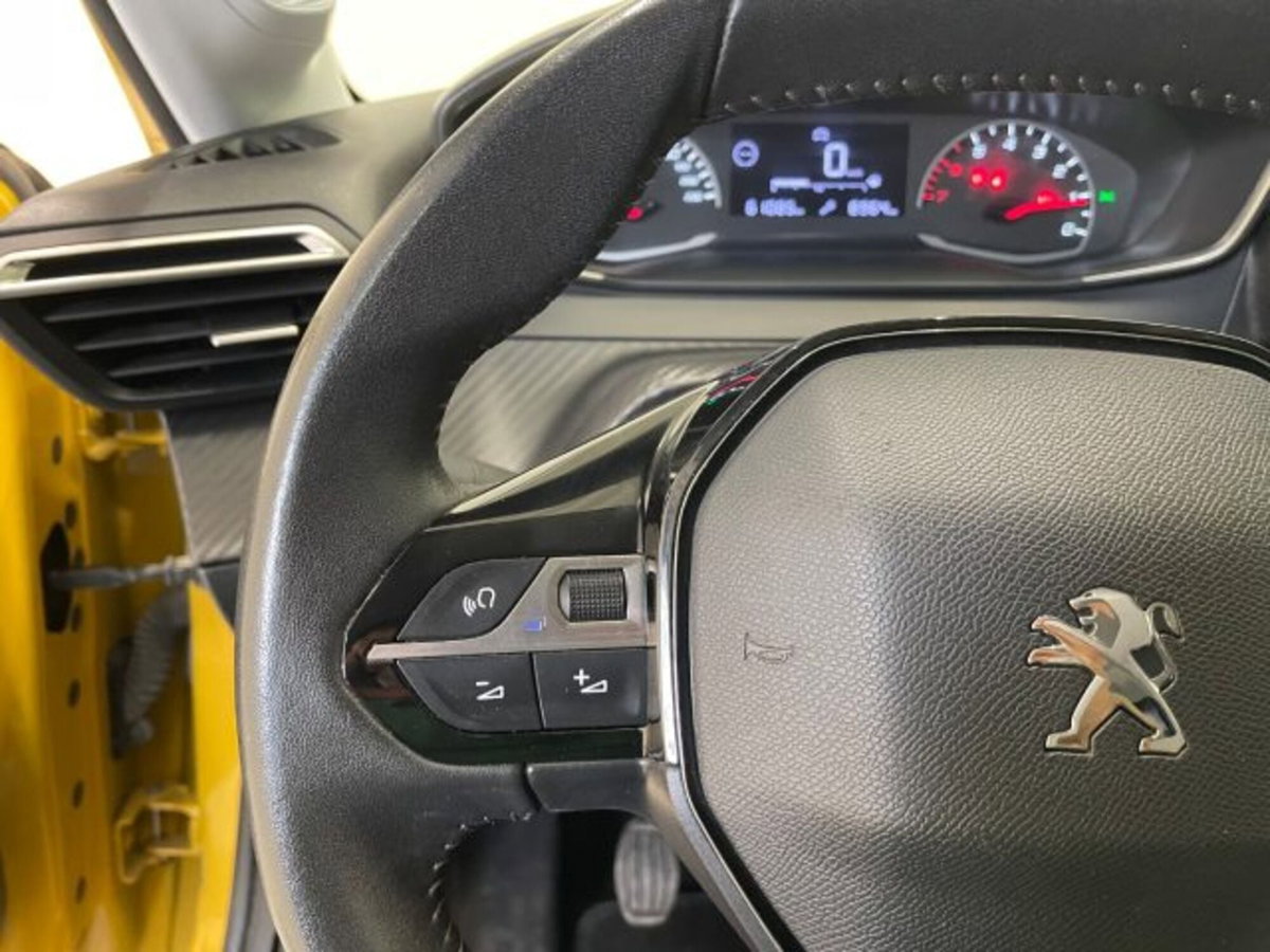 Peugeot 208 1.2 puretech Active s&s 75cv (17)