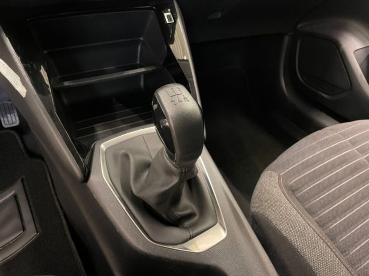 Peugeot 208 1.2 puretech Active s&s 75cv (8)