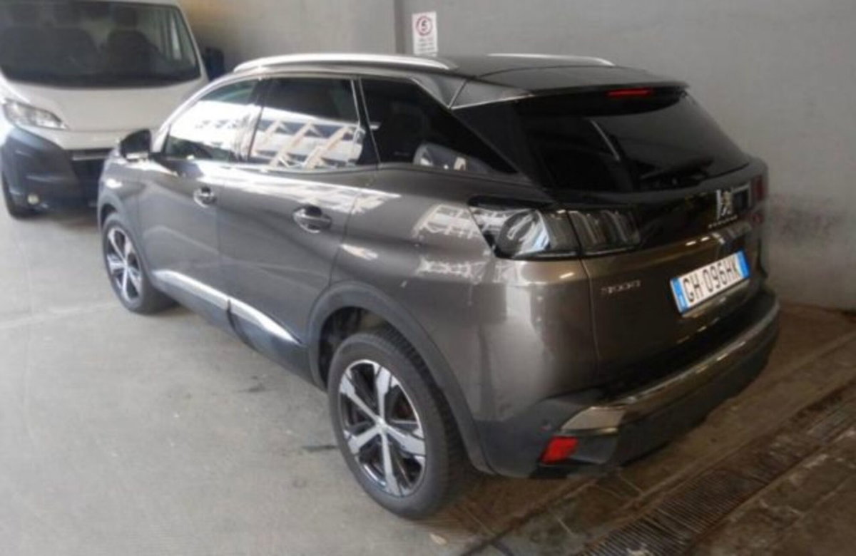 Peugeot 3008 BlueHDi 130 S&S EAT8 Allure Pack (2)